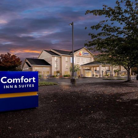 Comfort Inn & Suites Creswell Bagian luar foto