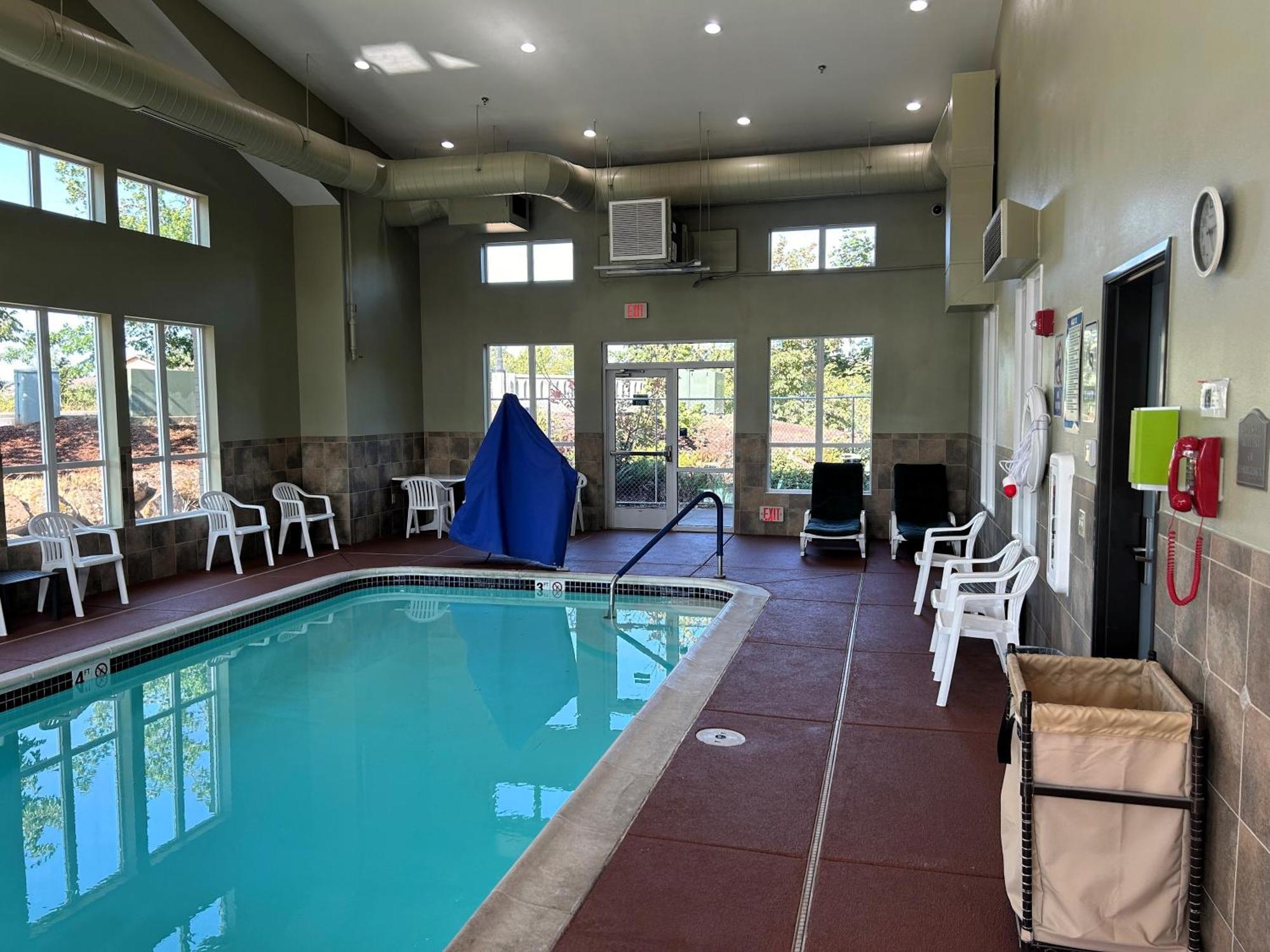 Comfort Inn & Suites Creswell Bagian luar foto