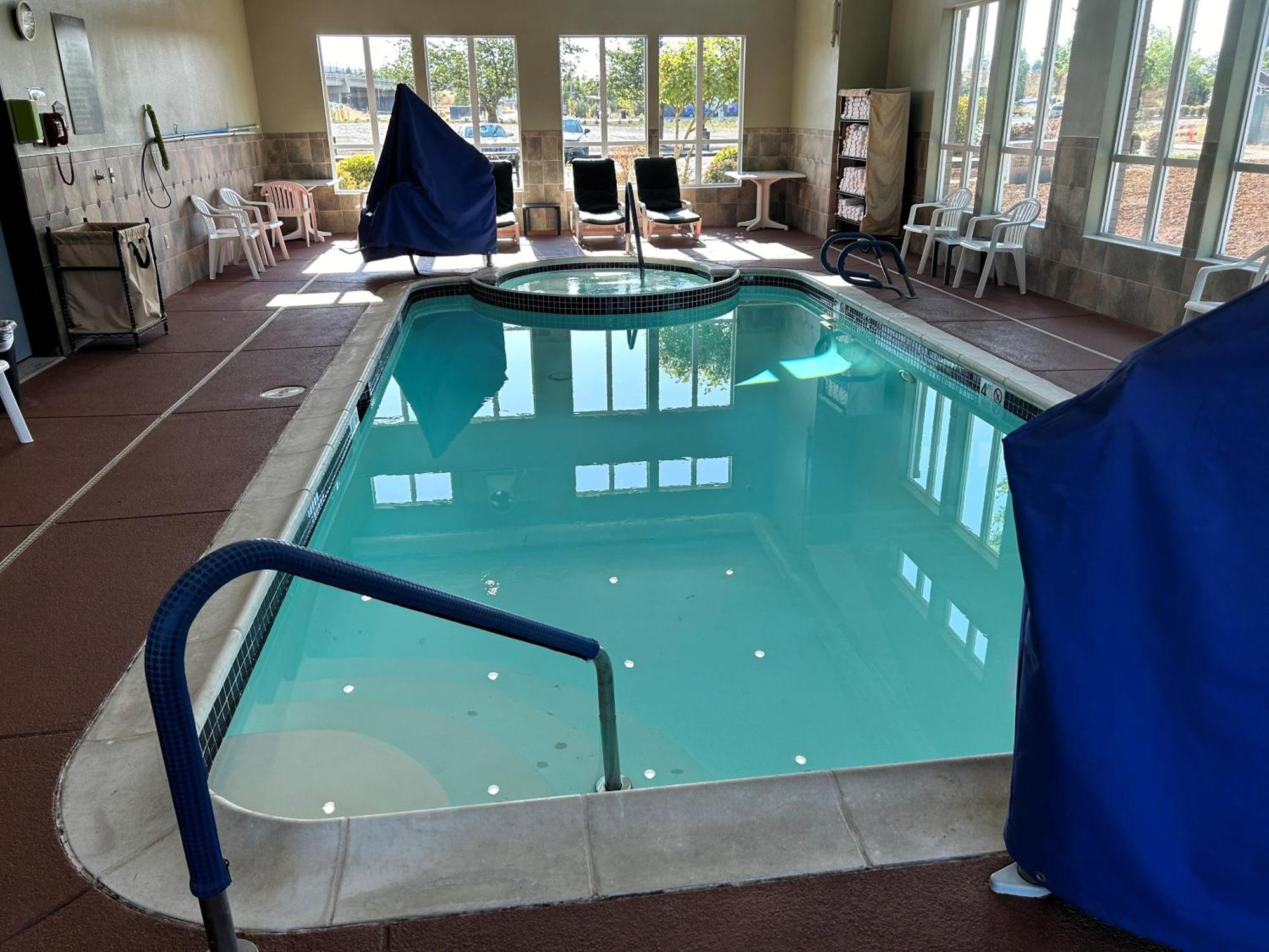 Comfort Inn & Suites Creswell Bagian luar foto