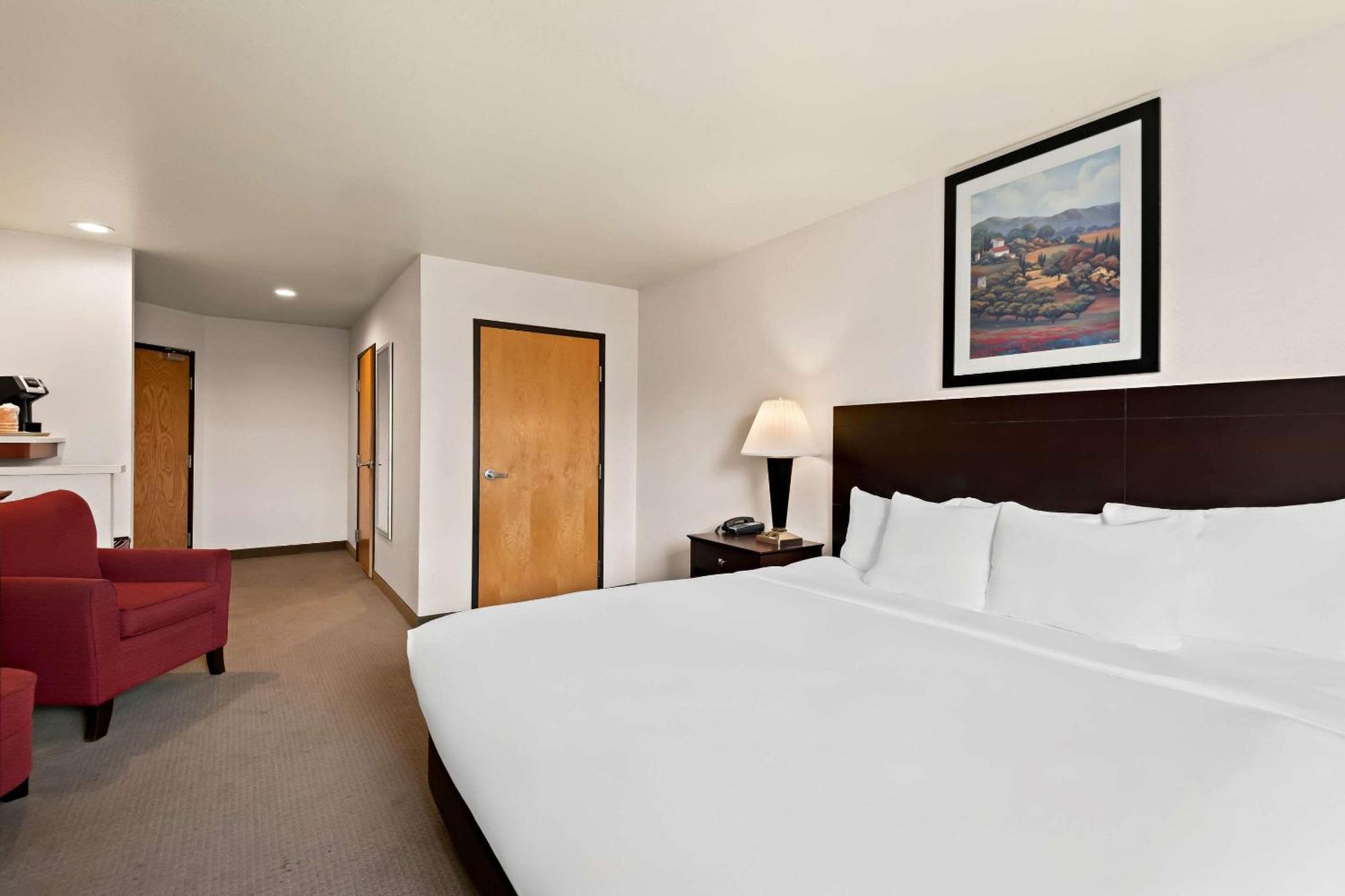 Comfort Inn & Suites Creswell Bagian luar foto