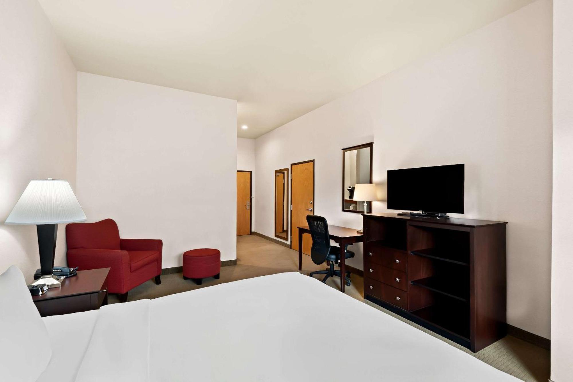 Comfort Inn & Suites Creswell Bagian luar foto