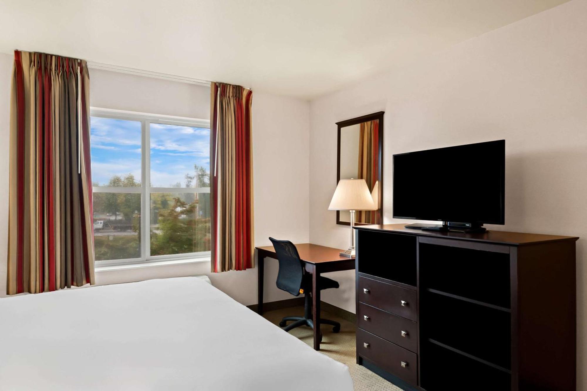 Comfort Inn & Suites Creswell Bagian luar foto