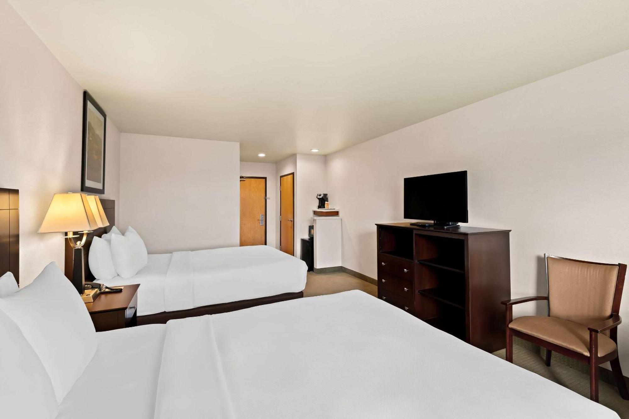 Comfort Inn & Suites Creswell Bagian luar foto