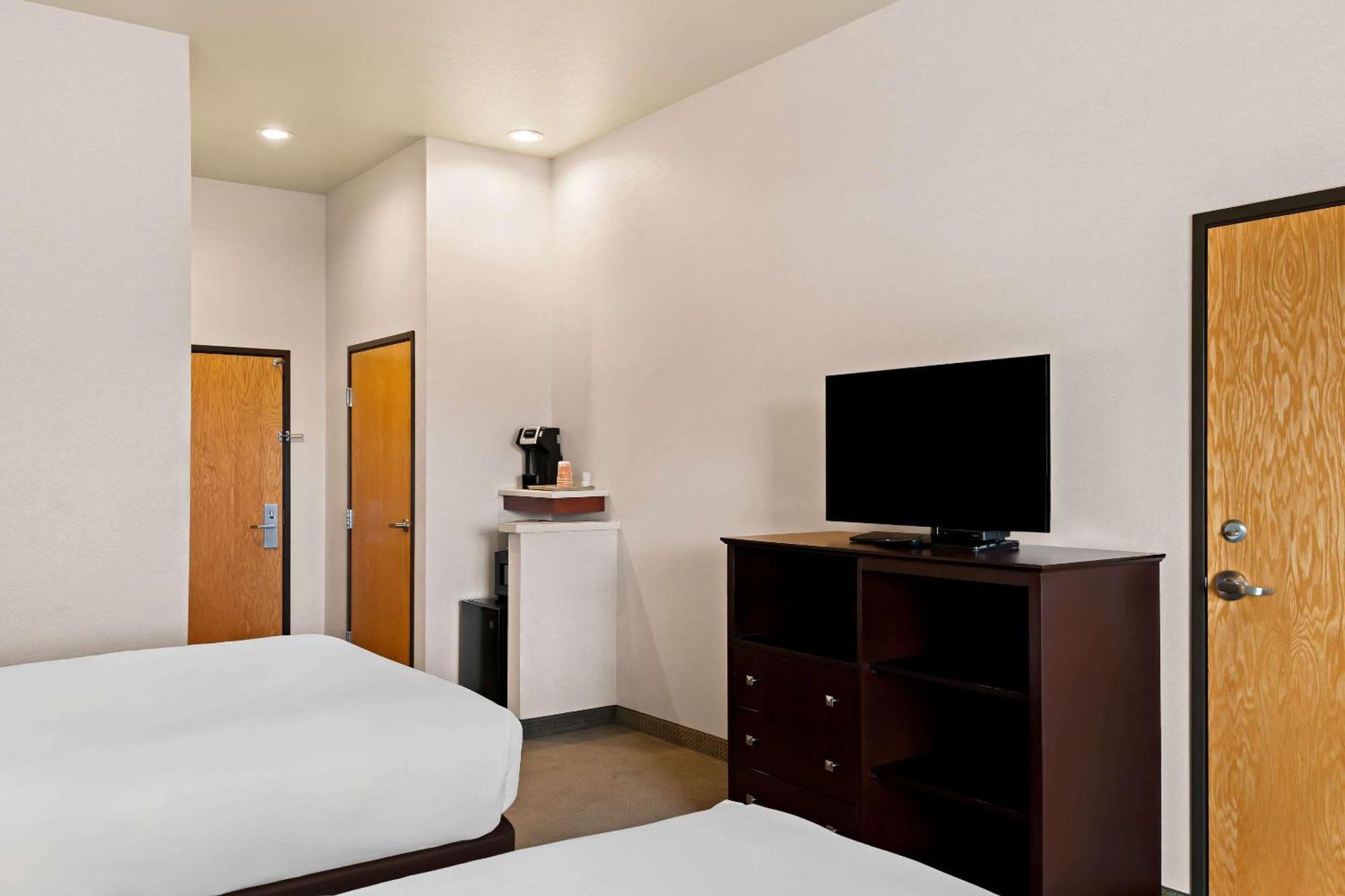 Comfort Inn & Suites Creswell Bagian luar foto