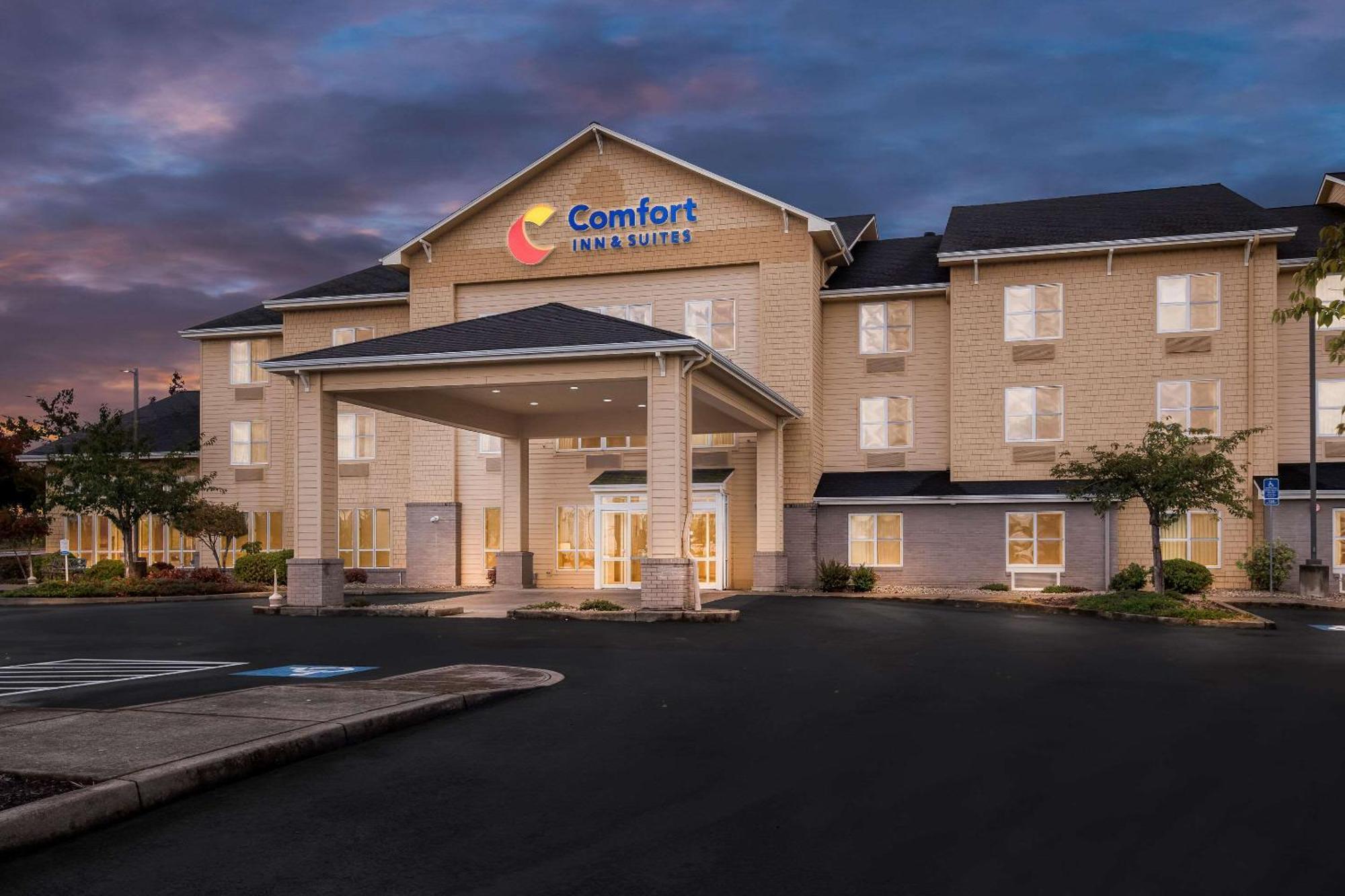 Comfort Inn & Suites Creswell Bagian luar foto
