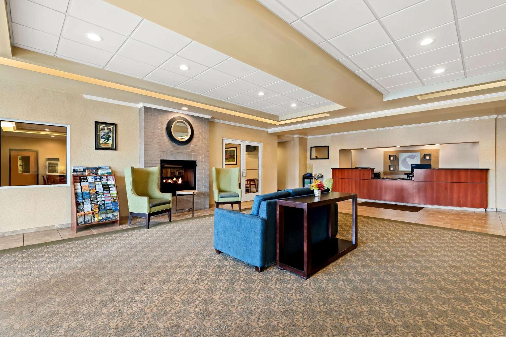 Comfort Inn & Suites Creswell Bagian luar foto